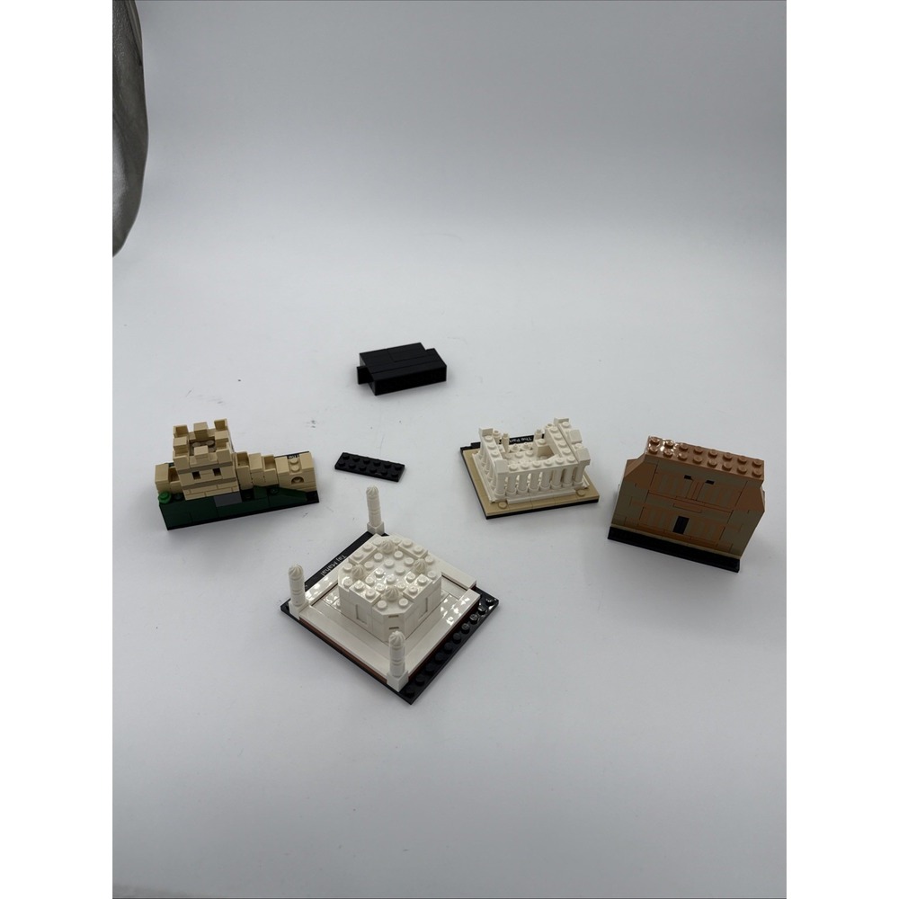 LEGO ARCHITECTURE: World of Wonders (40585) VIP Exclusive Missing A Few Pieces - Picture 7 of 9